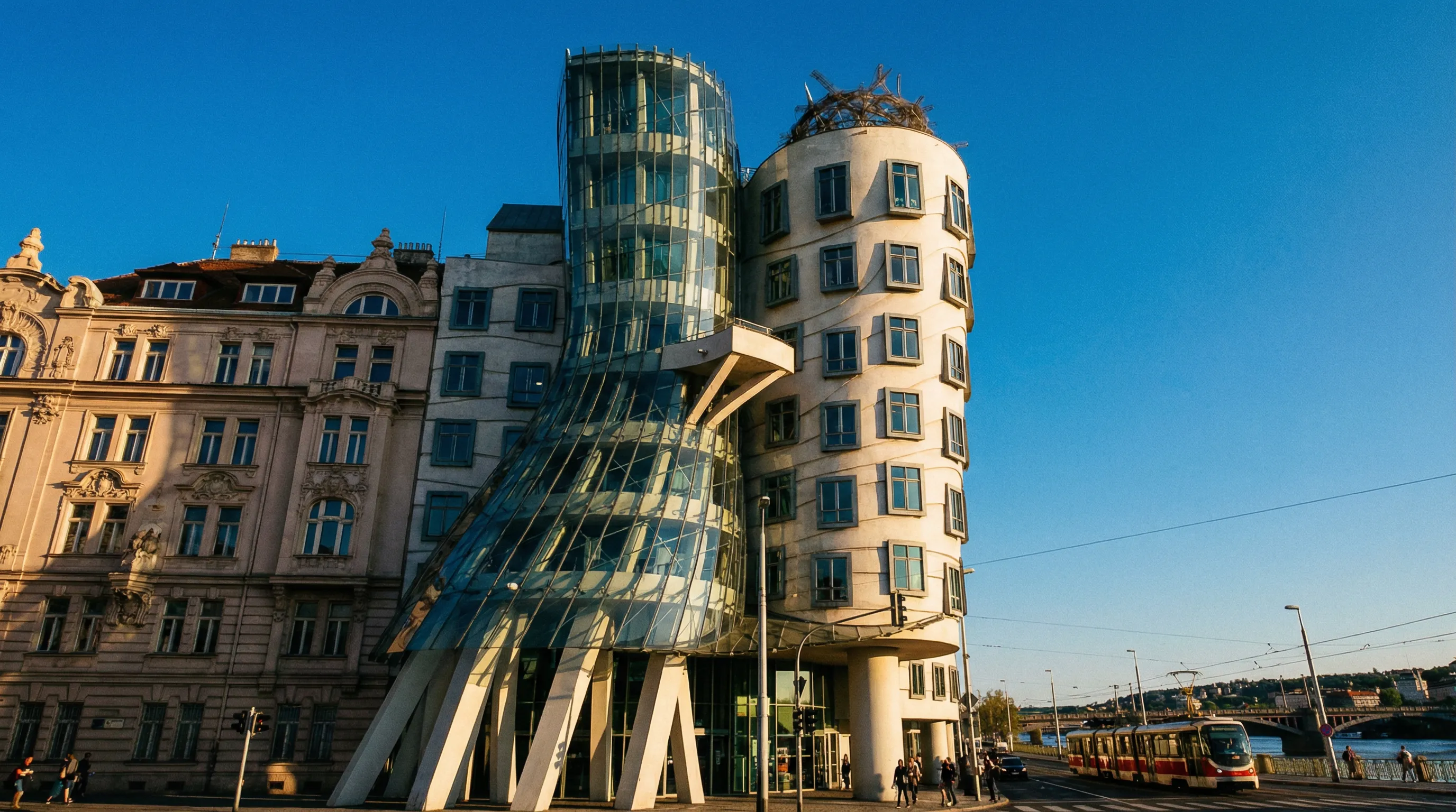 Explorando a Casa Dançante: Uma Obra-Prima de Frank Gehry