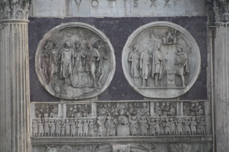 O Arco de Constantino: Guia Completo de Arquitetura e História